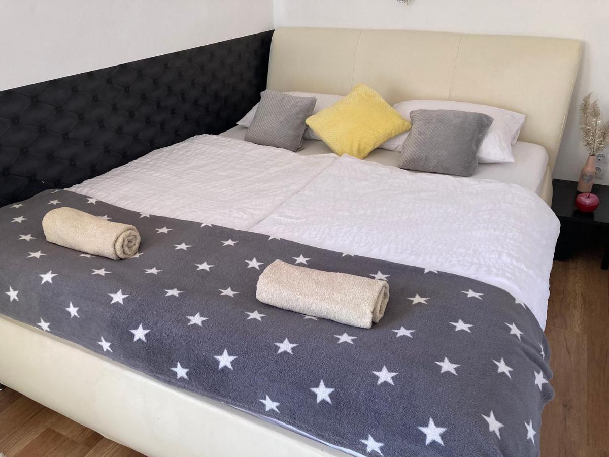 Origo Apartman إغير المظهر الخارجي الصورة